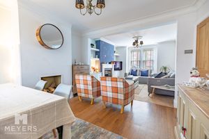 Diner Through Lounge- click for photo gallery